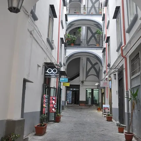 게스트하우스 I Tre Cavalieri A Chiaia